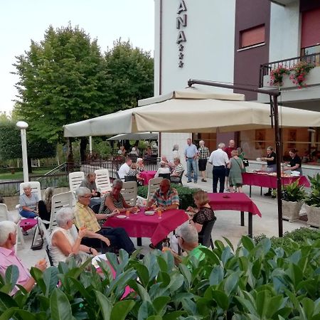 Albergo Rossana Chianciano Terme Bagian luar foto