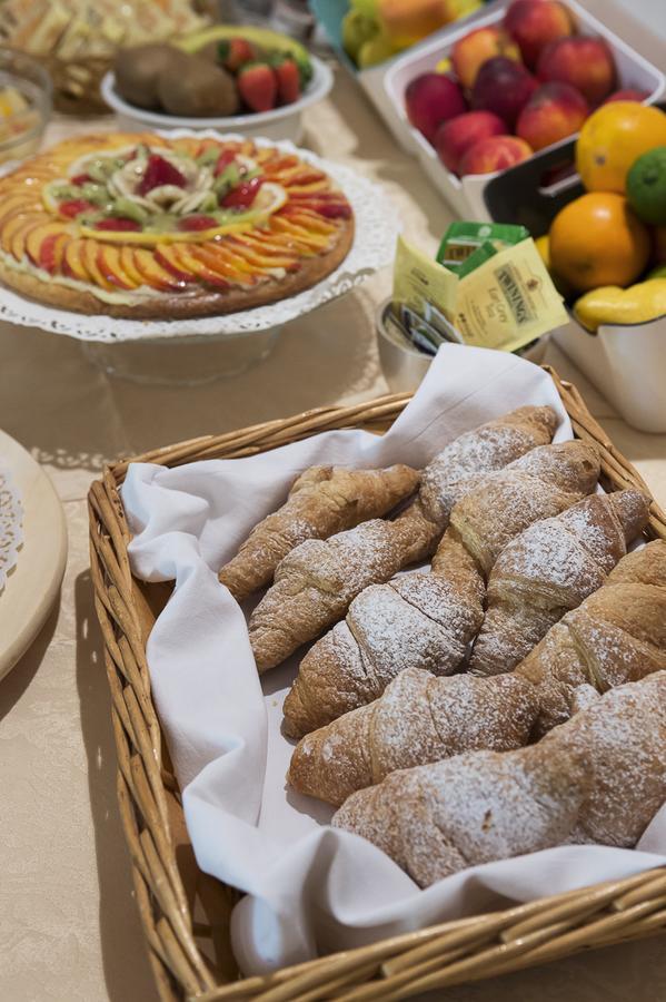 Albergo Rossana Chianciano Terme Bagian luar foto