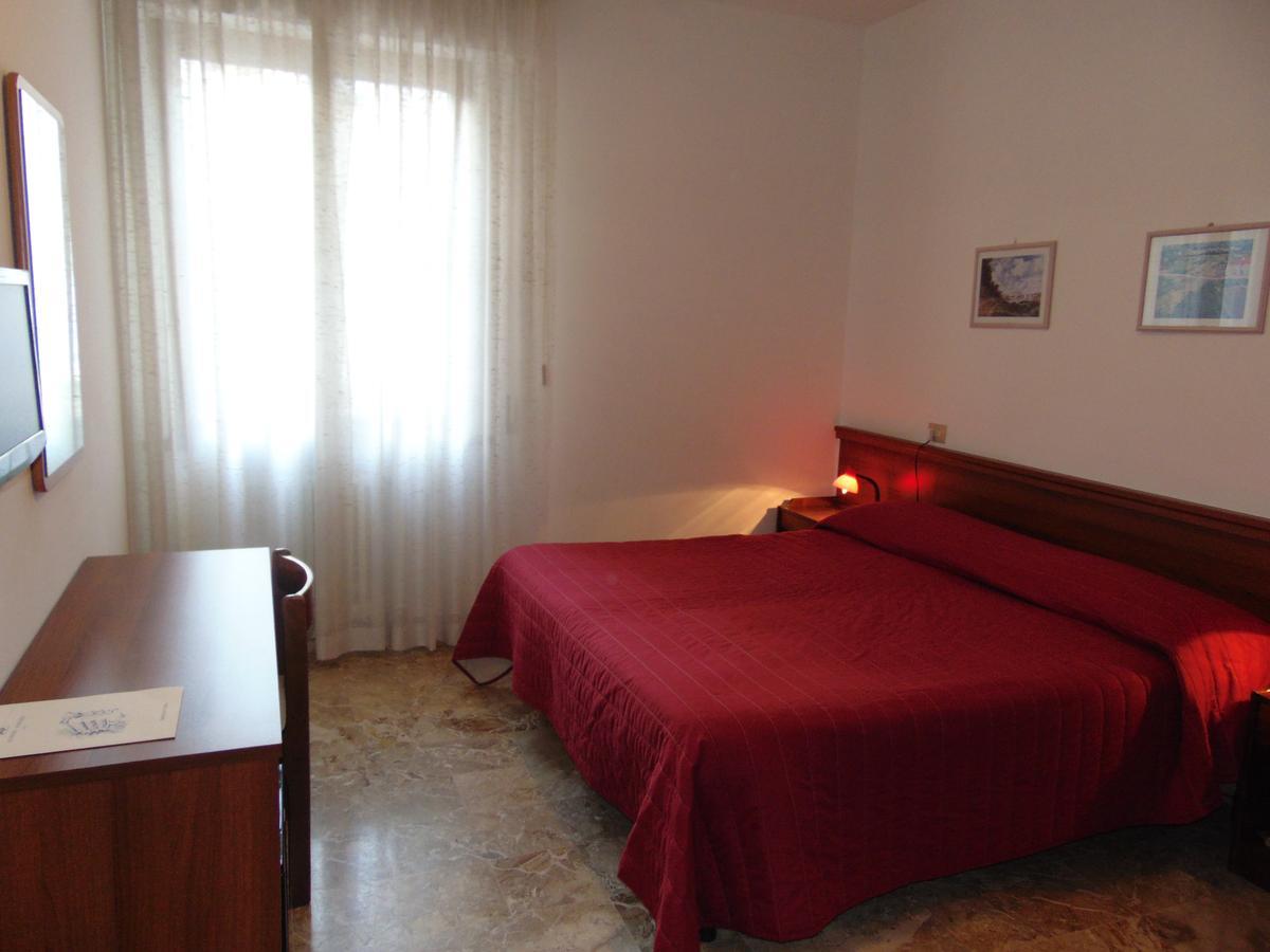 Albergo Rossana Chianciano Terme Bagian luar foto